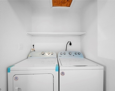 13403 Pine Needle Lane - Photo Thumbnail 15