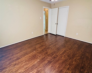 22219 Acorn Valley Drive - Photo Thumbnail 14