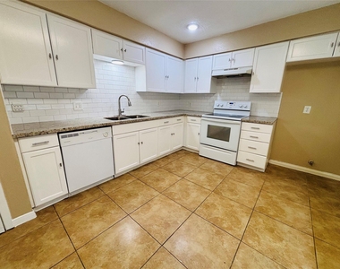 22219 Acorn Valley Drive - Photo Thumbnail 7