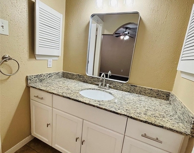 22219 Acorn Valley Drive - Photo Thumbnail 11