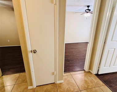 22219 Acorn Valley Drive - Photo Thumbnail 12
