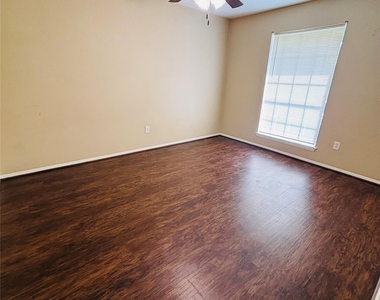 22219 Acorn Valley Drive - Photo Thumbnail 15