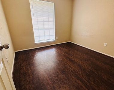22219 Acorn Valley Drive - Photo Thumbnail 13