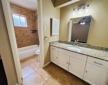 22219 Acorn Valley Drive - Photo Thumbnail 10