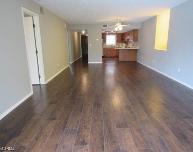 10022 Oxfordshire Lane - Photo Thumbnail 3