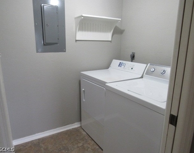 10022 Oxfordshire Lane - Photo Thumbnail 13