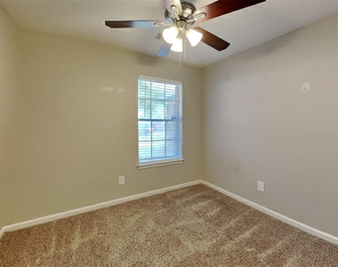 5419 Roserock Lane - Photo Thumbnail 10