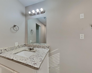 5419 Roserock Lane - Photo Thumbnail 9