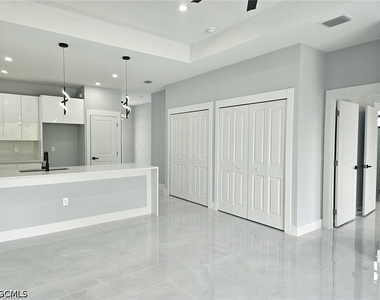 388 Bell Boulevard S - Photo Thumbnail 4