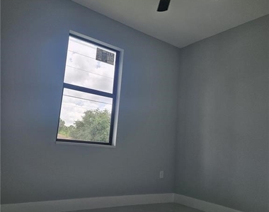 388 Bell Boulevard S - Photo Thumbnail 12