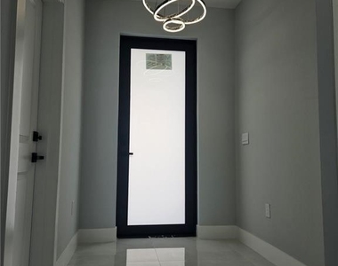 388 Bell Boulevard S - Photo Thumbnail 2