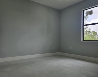 388 Bell Boulevard S - Photo Thumbnail 7
