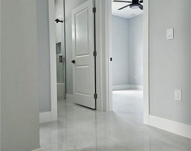 388 Bell Boulevard S - Photo Thumbnail 11