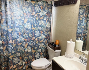 335 Anchor Way - Photo Thumbnail 12