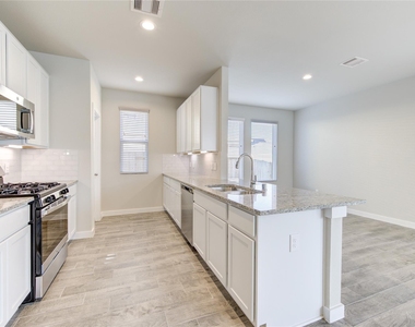 2623 Finley Lane - Photo Thumbnail 16