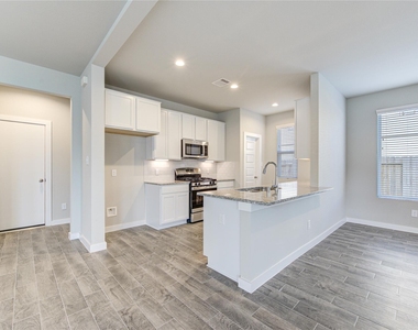 2623 Finley Lane - Photo Thumbnail 13