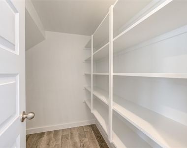2623 Finley Lane - Photo Thumbnail 19
