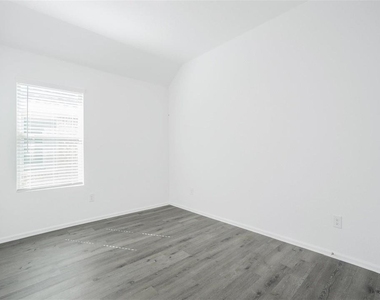 3431 Autumn Russet Trail - Photo Thumbnail 21