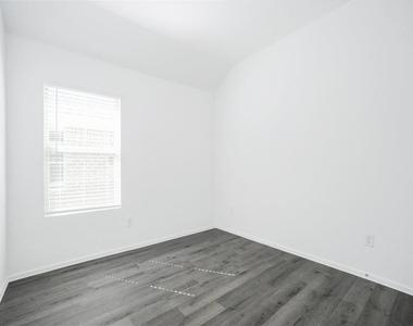 3431 Autumn Russet Trail - Photo Thumbnail 19