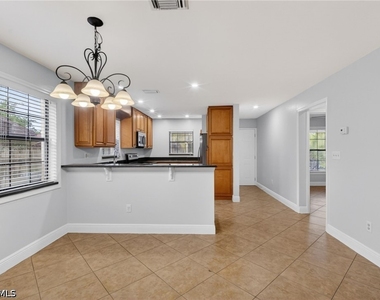 5270 Treetops Drive - Photo Thumbnail 5