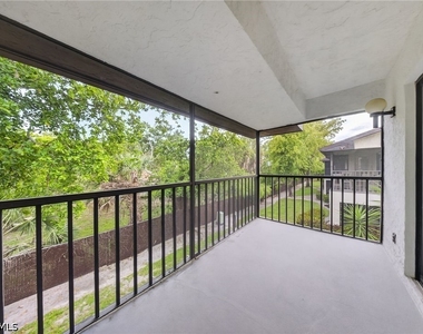5270 Treetops Drive - Photo Thumbnail 16