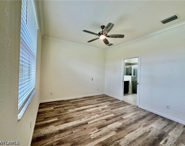 1823 Alameda Drive - Photo Thumbnail 10