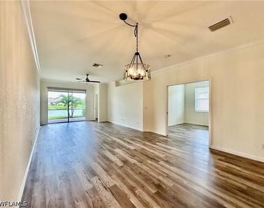 1823 Alameda Drive - Photo Thumbnail 8