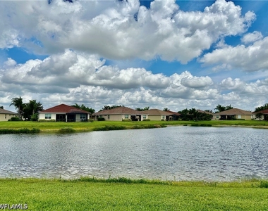 1823 Alameda Drive - Photo Thumbnail 21