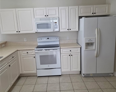 15122 Summit Place Circle - Photo Thumbnail 9
