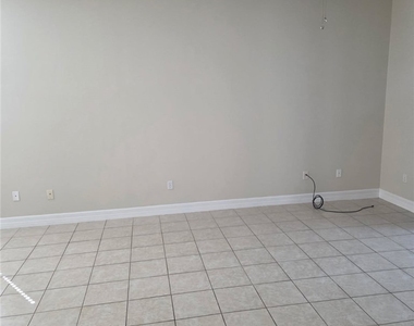 15122 Summit Place Circle - Photo Thumbnail 15