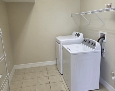 15122 Summit Place Circle - Photo Thumbnail 11