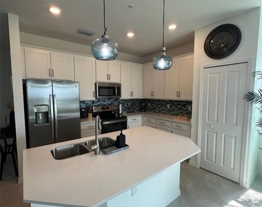5807 Double Eagle Circle - Photo Thumbnail 2