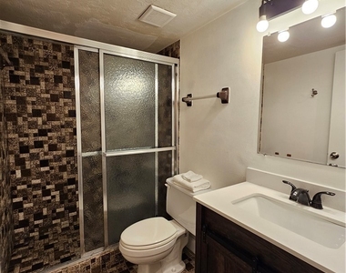 828 Wiggins Pass Road - Photo Thumbnail 17