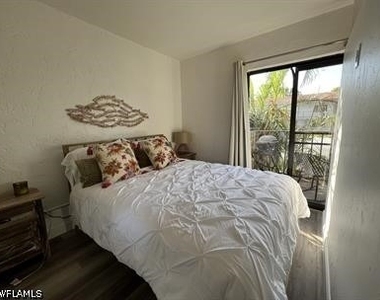 828 Wiggins Pass Road - Photo Thumbnail 14