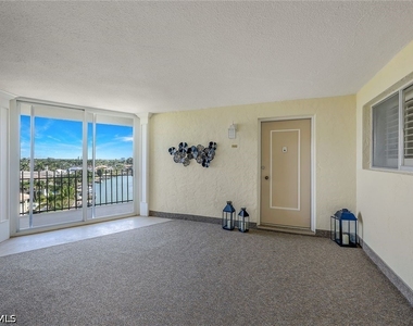 2150 Gulf Shore Boulevard N - Photo Thumbnail 17