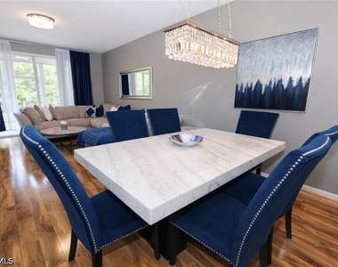 3225 Cypress Glen Way - Photo Thumbnail 12