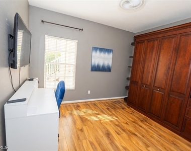3225 Cypress Glen Way - Photo Thumbnail 18