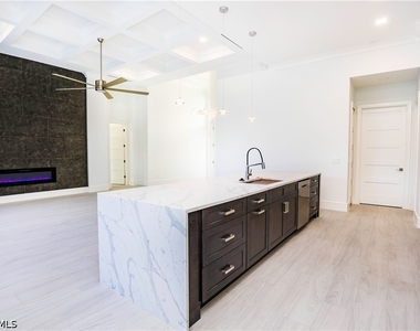 231 Legacy Court - Photo Thumbnail 11
