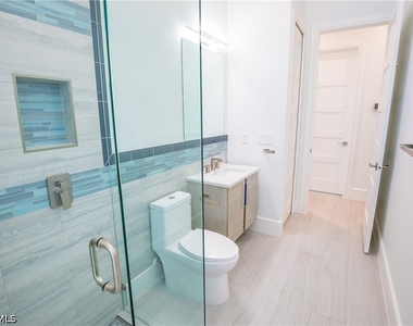231 Legacy Court - Photo Thumbnail 16