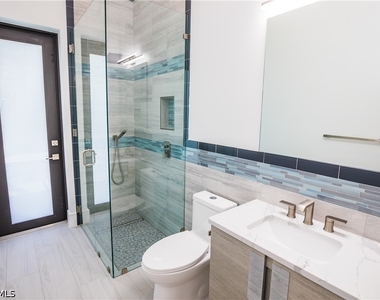 231 Legacy Court - Photo Thumbnail 15