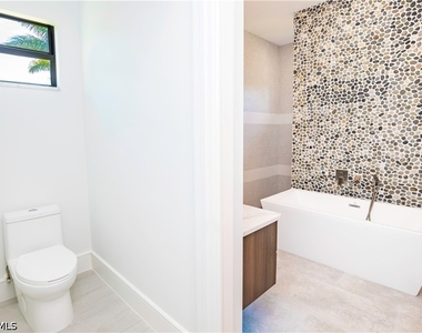 231 Legacy Court - Photo Thumbnail 32