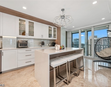 4401 Gulf Shore Boulevard N - Photo Thumbnail 7