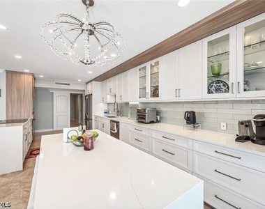 4401 Gulf Shore Boulevard N - Photo Thumbnail 6