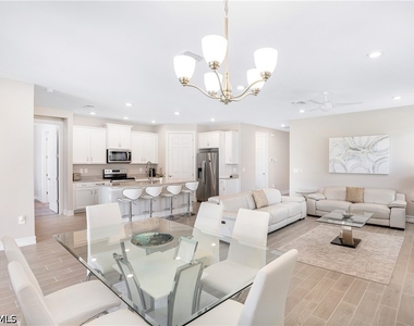 14541 Stern Way - Photo Thumbnail 4