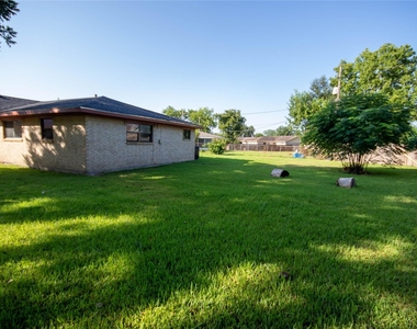 10902 Mosscrest Drive - Photo Thumbnail 22