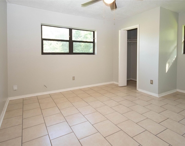 10902 Mosscrest Drive - Photo Thumbnail 16