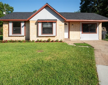 10902 Mosscrest Drive - Photo Thumbnail 1