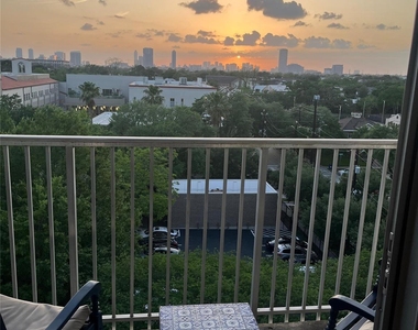 3600 Montrose Boulevard - Photo Thumbnail 23