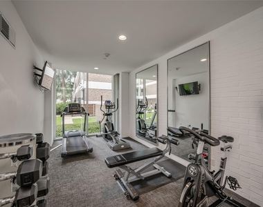 3600 Montrose Boulevard - Photo Thumbnail 13