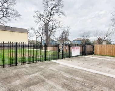 4605 Fulton Street - Photo Thumbnail 1